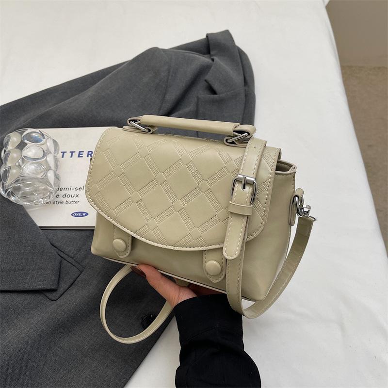 

Small bag women s spring and summer new versatile fashion messenger bag niche design portable small square bag