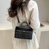Spring and summer new product trend women's storage box bag simple casual portable shoulder messenger bag