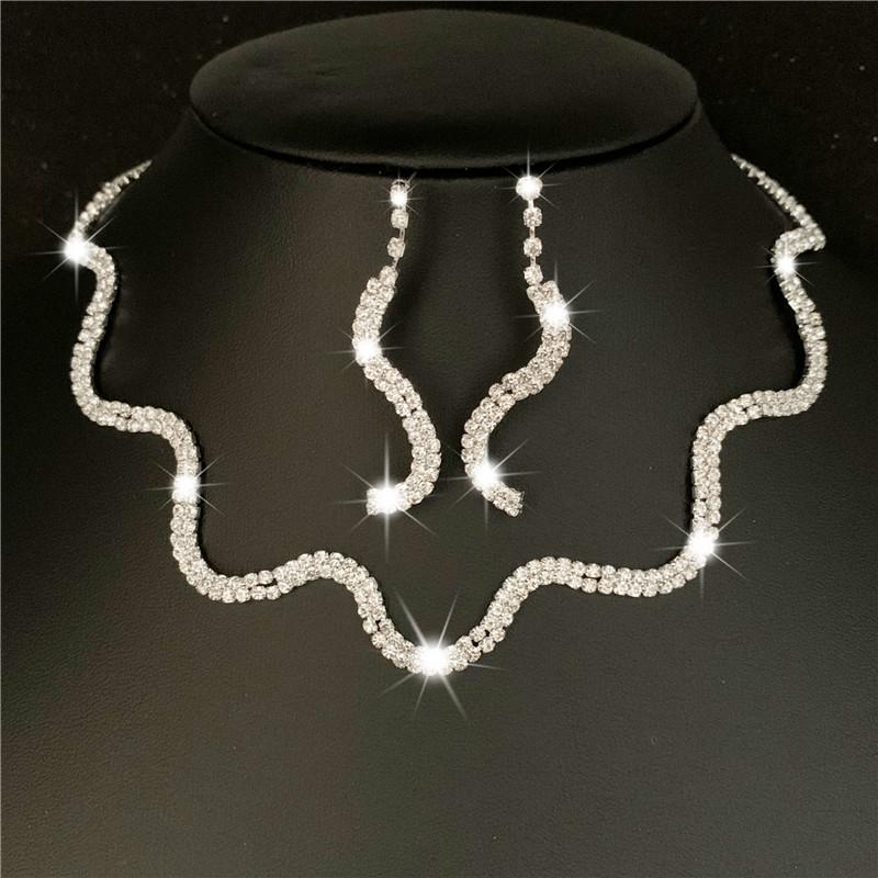 

Elegant Red Crystal Rhinestone Wedding Jewelry Sets for Women Leaf Choker Necklace Earrings Bridal Jewelry Sets