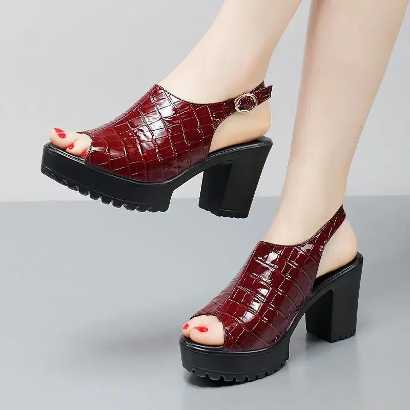 Sandali con Tacco Alto Blocco Eleganti Taglia Piccola 32-43 Scarpe in Vernice Piattaforma Spessa Sandali da Donna Estate 2026