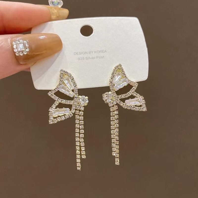 

111 silver needle diamond butterfly tassel stud earrings women s high sense fashion light luxury Internet celebrity versatile temperament earrings 925 silver needle