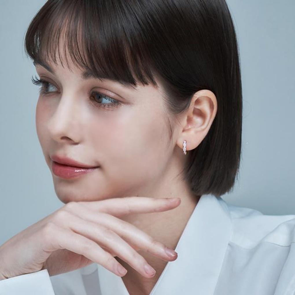 18K Cubic Twist One-Touch Earrings (Gold Pin) GI8KPEE060