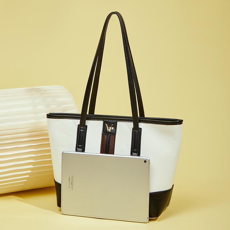 Today'S Popular Christmas Tote Bag Autumn And Winter Women'S Bag Retro And Elegant Shopping Bag