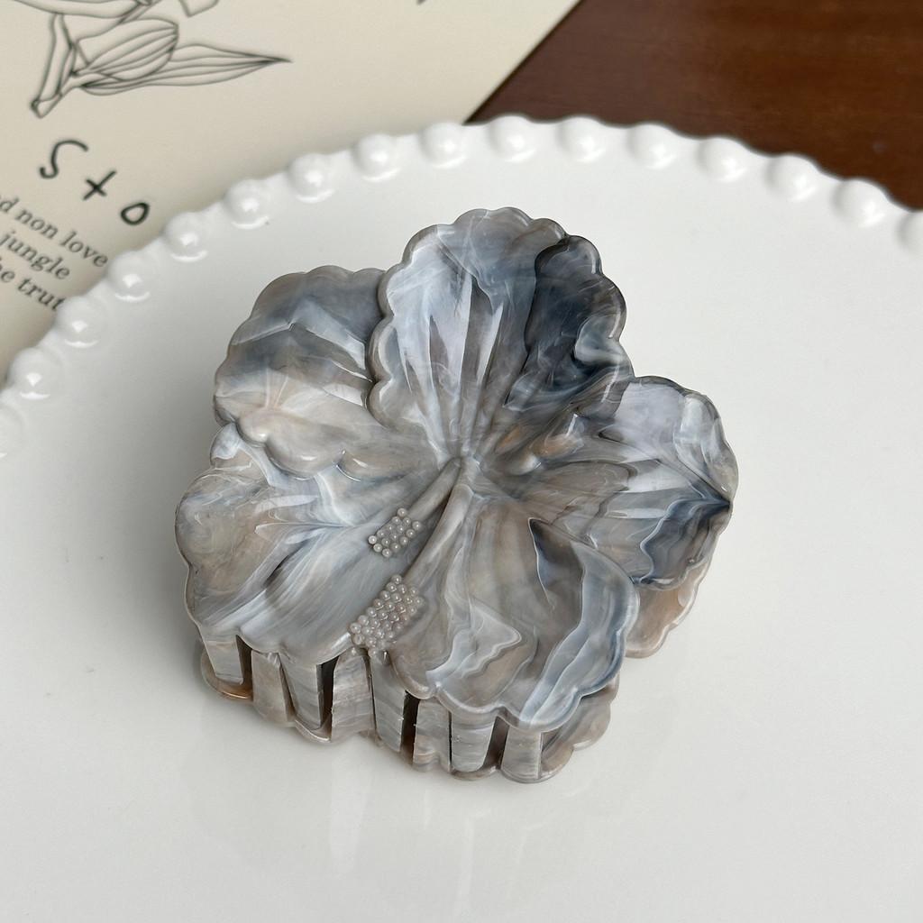 Eye-catching Doris Hair Claw Clip Stunning Marble Pattern Egg Flower Design For Everyday Elegance