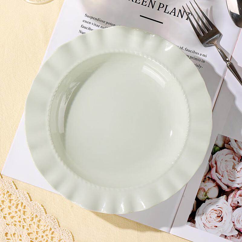 Cream Style Ceramic Lace Edge Dinner Plates