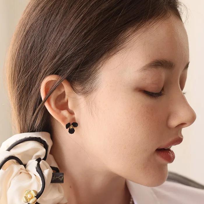 Mini Charlotte Floral Earrings
