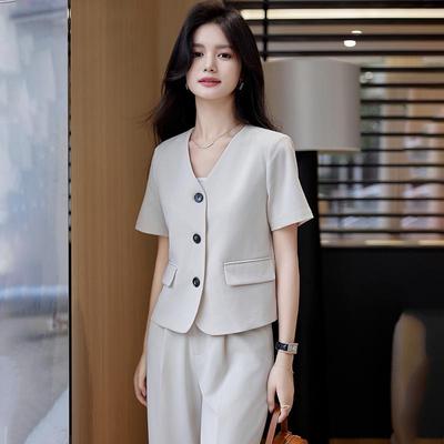 Women's Beige Petite Blazer: Summer 2024 High-End Short Fashion Suit