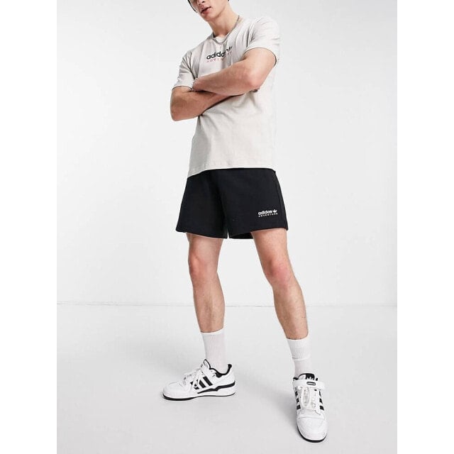 

Черные шорты adidas Originals Adventure