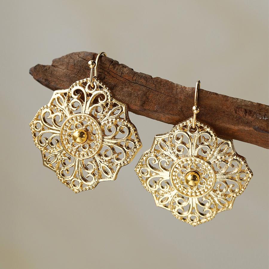 Vintage Gold Hollow Dangle Earrings for Women and Girls Festival Daily Wear Jewelry Gift