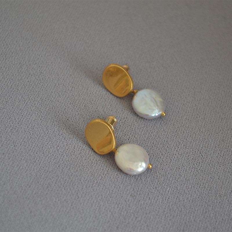 Elegant Freshwater Pearl Baroque Stud Earrings with 925 Silver Needle