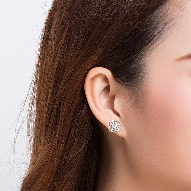 Zhenrong Korean-Style Sparkling Four-Leaf Clover Stud Earrings, Silver-Plated Jewelry, Hypoallergenic White Gold Finish