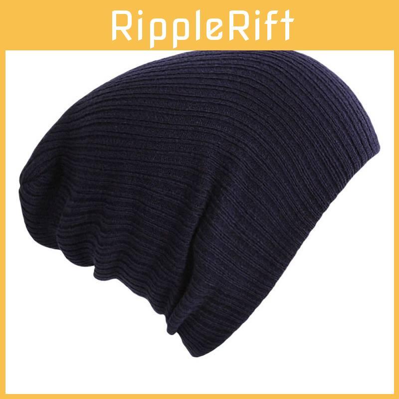Gestrickte Mütze Mit Stickerei Für Winterliche Wärme Und Stil