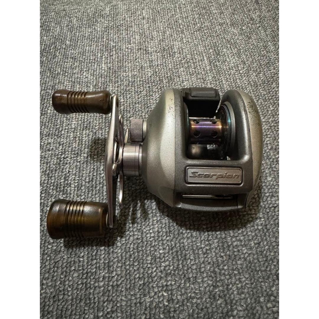 Used Scorpion metanium XT baitcasting reel Scorpion metanium