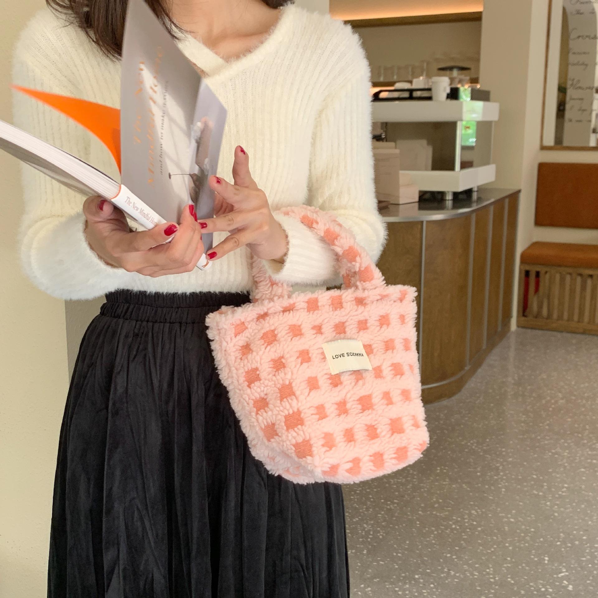 Осень-зима овечья шерсть вафельная милая ручная большая сумка женская портативная сумка — фото 4