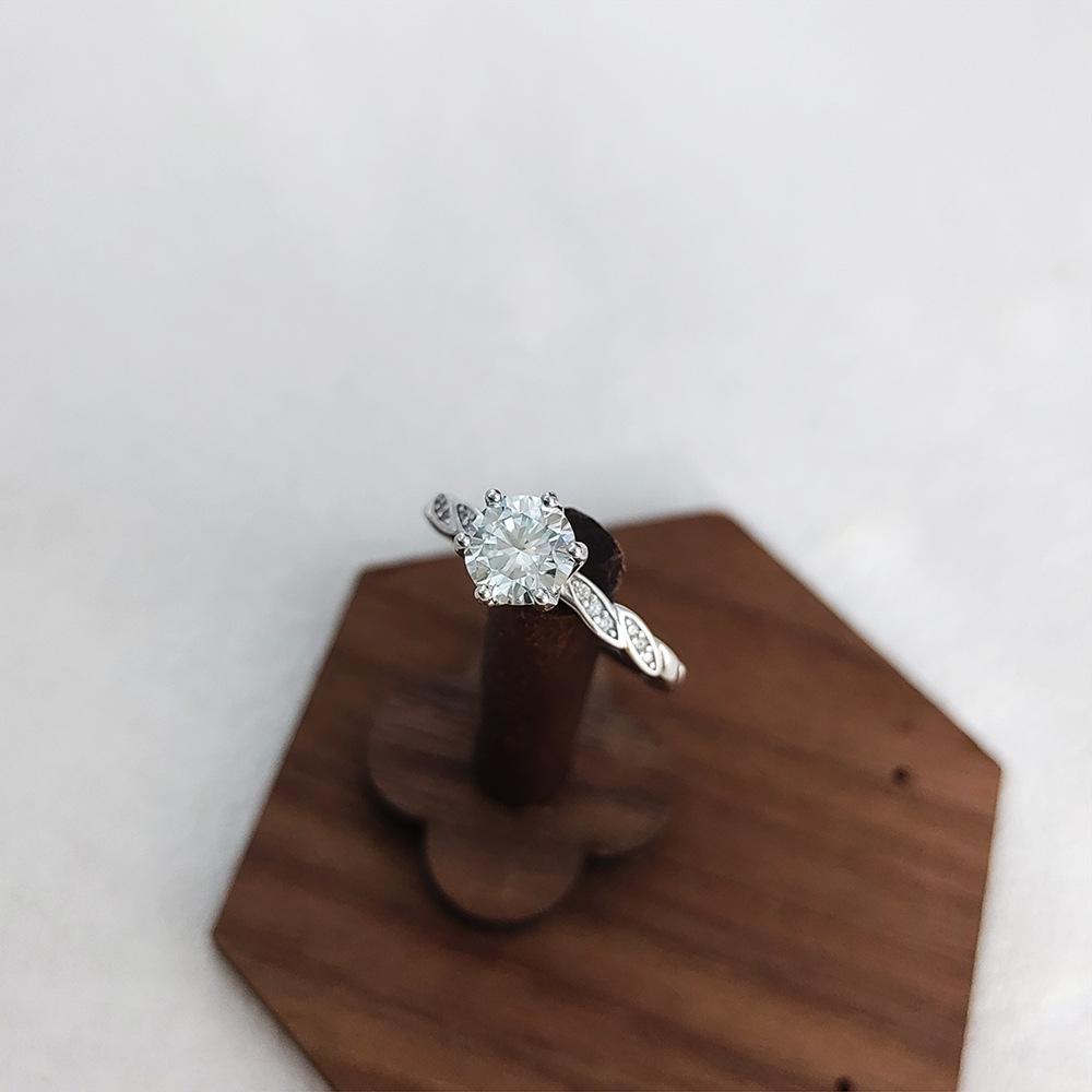 925 Sterling Silver Moissanite Six-Prong Women's Twin Flower Ring