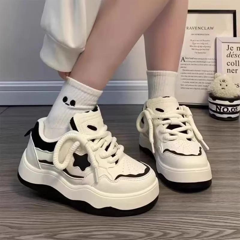 Fashion Women Platform Sneakers Star Design Lace Up Skateboard Flat Outdoor Comfortable Running Sport Shoe Tennis Walking Sneakers
