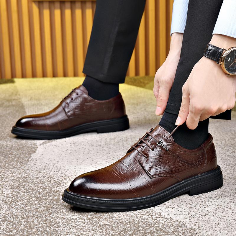 

Men s formal shoes men s young people s business leather shoes simple retro fashion versatile breathable comfortable gentleman leather shoes 44 коричневий