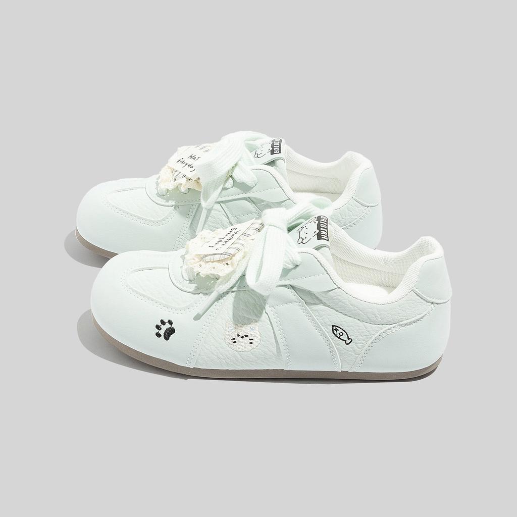 Cute embroidered cat cat casual lace-up women's spring new high-value flat-bottomed German training shoes