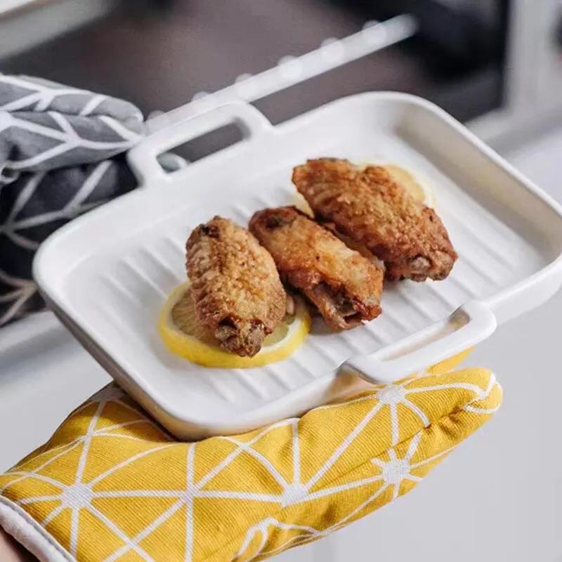 1/2pcs of Cotton and Linen Baking Gloves Microwave Oven Gloves Home Insulation Kitchen Baking Oven Special Tools