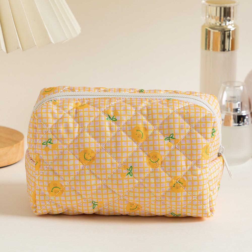 

Women s Floral Quilted Cosmetic Bag | Lipstick, Cable, & Wallet Organizer 16*9*9cm