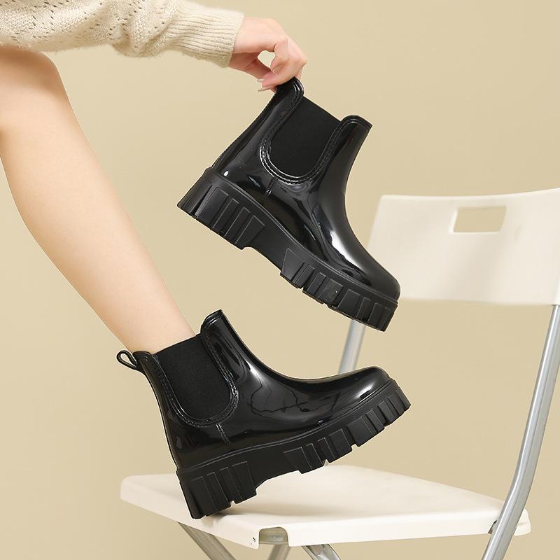 Fashion rain boots women s short rain shoes waterproof shoes non-slip rain shoes Korean version women s water boots Martin boots snow boots 36 чёрный
