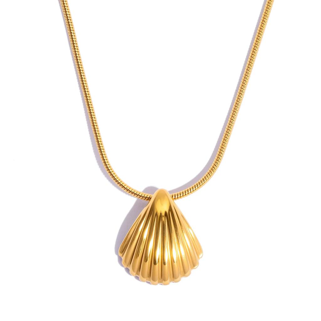 Classic Shell Pendant Necklace for Women - Hypoallergenic 18K Gold Plated Stainless Steel - Minimalist Dainty Beach Jewelry