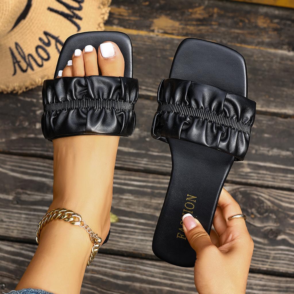 Fashion Summer Hot Sale Trendy Fashion Style Jelly Colour Simple Outdoor Indoor Slides for Women Slipper Beach Footwear Cool Sexy