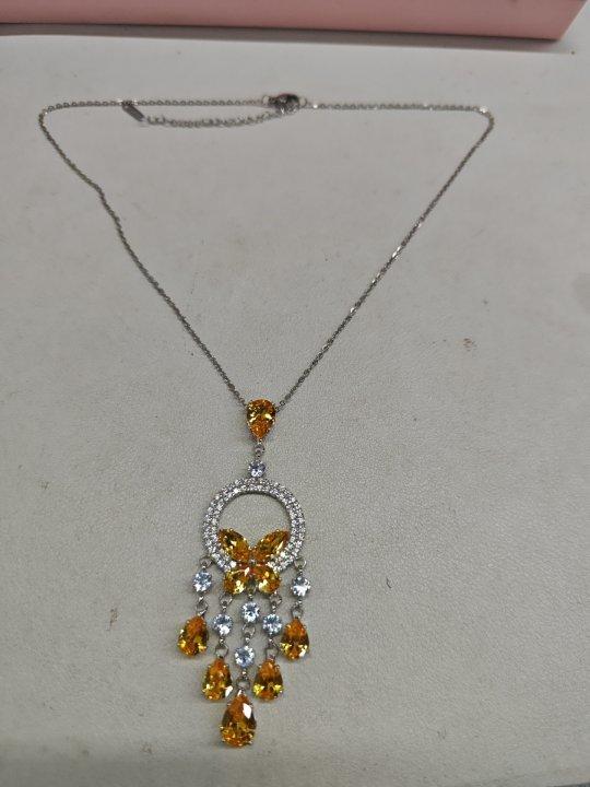 

Diamond butterfly fringed earrings atmospheric retro earrings niche light luxury high-end earrings women