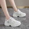 Scarpe da ginnastica da donna con plateau bianche alla moda 2024, scarpe vulcanizzate con lacci e suola spessa, scarpe sportive traspiranti in pelle PU da donna