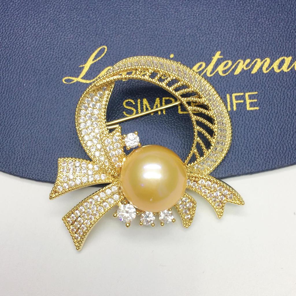 Fashionista BI Prepare exquisite and luxurious large freshwater pearl brooches and pins for autumn and winter sweaters, coats, and accessories