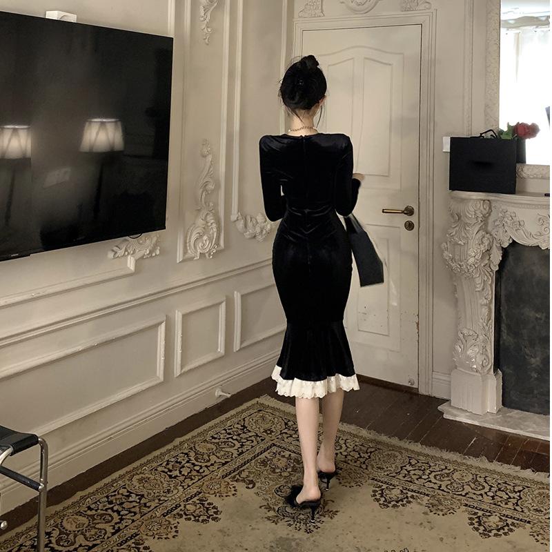 French Royal Sister Hepburn Black Dress Women's Autumn Velvet Small Black Dress Advanced Sense Slim Little Mom Hip Wrap Long Dress