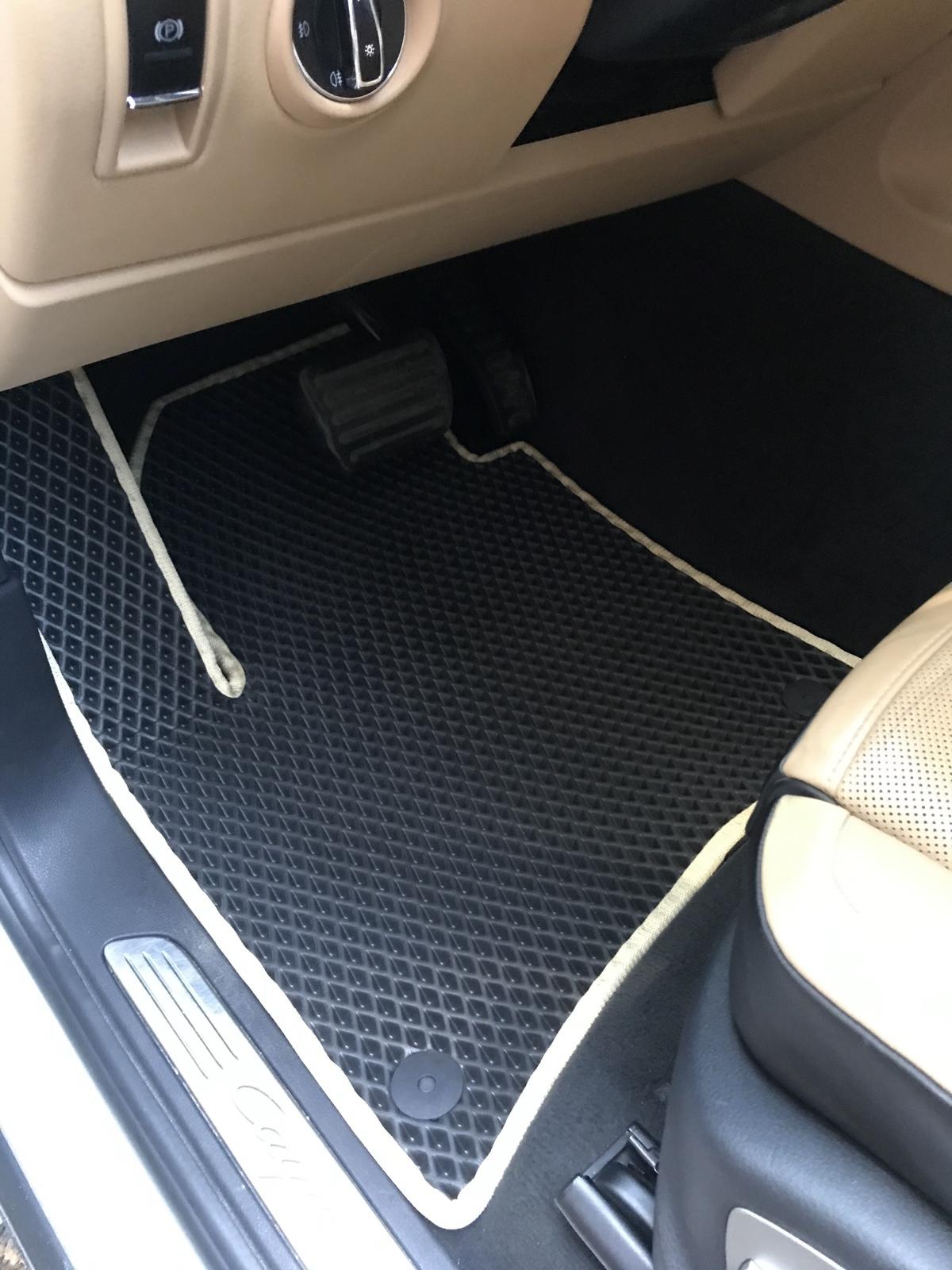 

Килимки EVA (чорні) для Porsche Cayenne 2010-2017 рр.