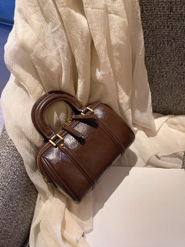 Retro Pillow Bag Women'S Versatile Niche Cylinder Bag Fashionable Texture Pillow Bag Portable Messenger Bag