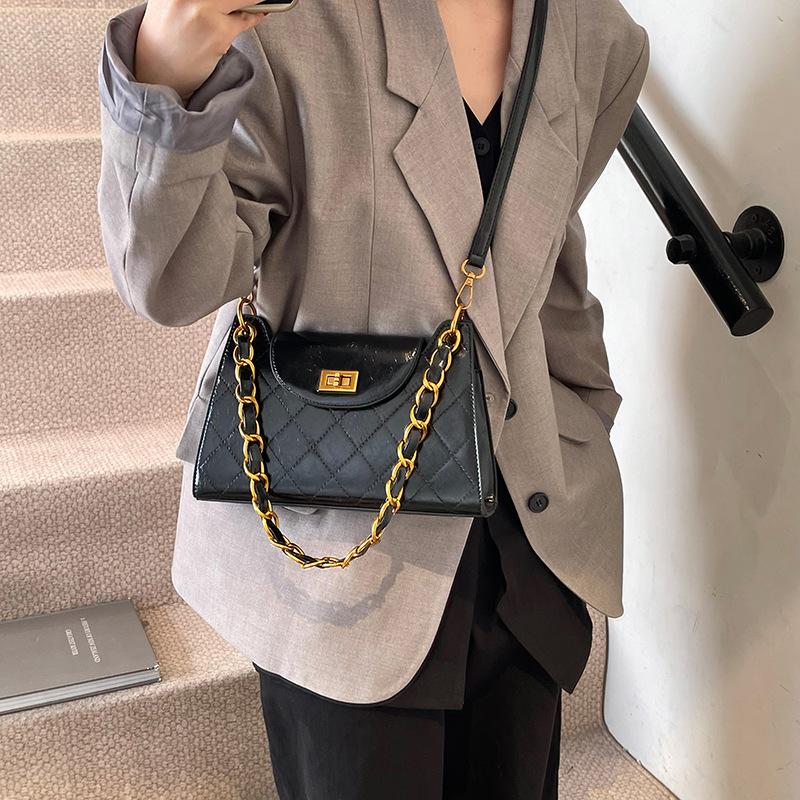 High-end Fashion Xiaoxiangfeng Chain Bag 2025 New Diamond Underarm Bag Niche Shoulder Women's Bag