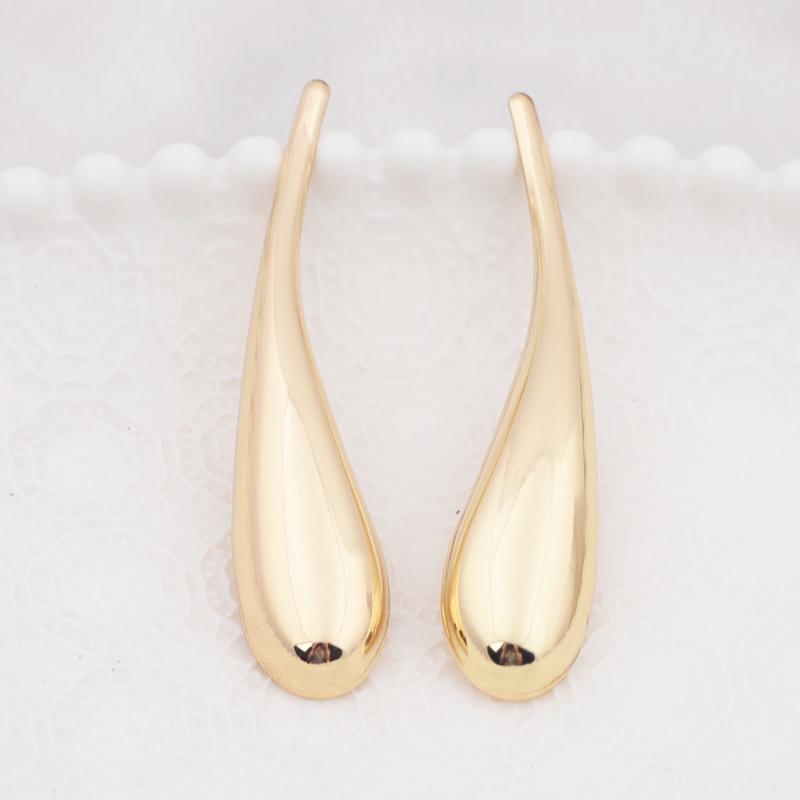 Fashion Long Water Droplet Dangle Earrings for Women Golden Metal Simple Vintage Big Drop Earrings Geometric Exaggerate Jewelry
