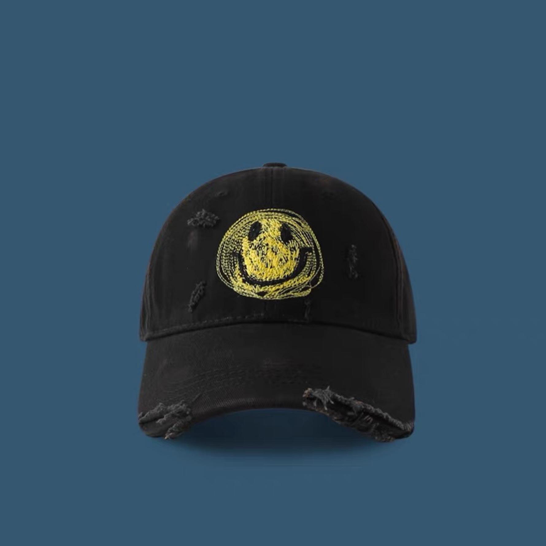 

Классическая вышитая бейсболка с улыбающимся лицом, мягкий верх, рваная, корейская версия, для студентов, парная, на все сезоны, универсальная бейсболка, сделана из старого Adjustable