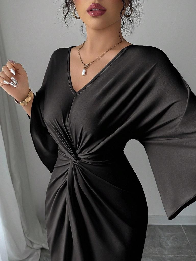 2026 European Summer Women's Batwing Sleeve V-neck French Knot Slit Dress