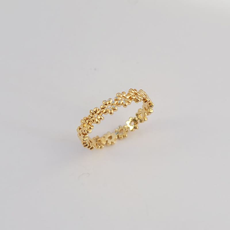 BSWAN Daisy ring of that moment