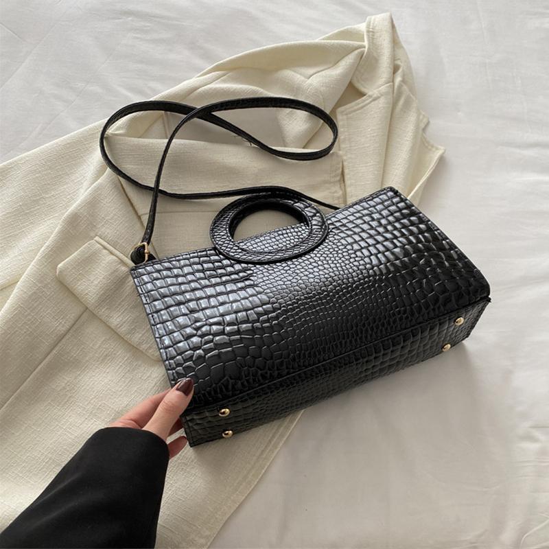 Crocodile Pattern Leisure  New in Large Capacity Commuting Retro Single Shoulder Diagonal Straddle Women's Armpit Hand Bag
