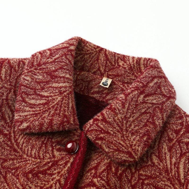 Middle-aged and old autumn women's coat mother's large size velvet thickened old lady winter woolen clothes for the elderly and grandma