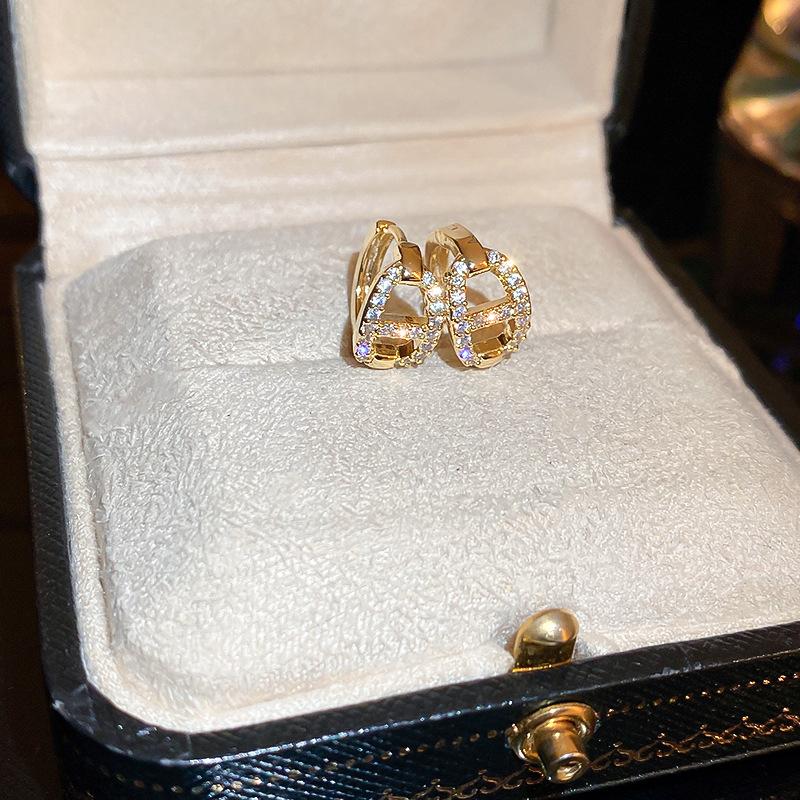 Real gold electroplated zircon pig nose ear buckle light luxury earrings personalized versatile trend earrings wholesale