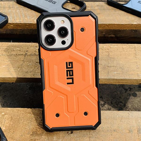 

Надміцний магнітний чохол Magsafe для Apple IPhone 15 14 Pro Max 13 12 Plus 15Pro Magnet Shockproof Protection Armor Case for iPhone 14 Pro помаранчевий