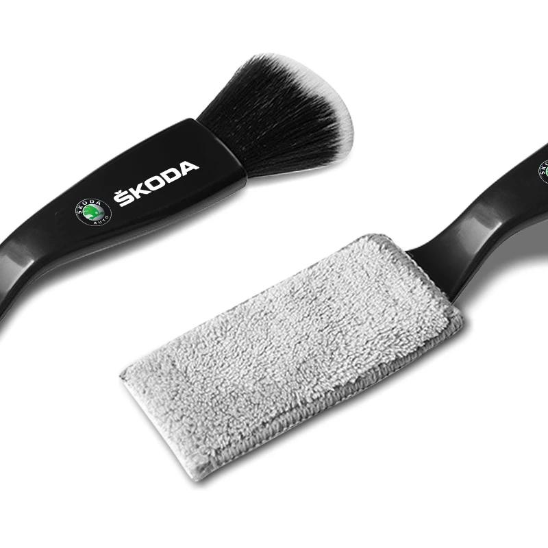 Car Interior Cleaning Soft Brush Tool Dust Remover Emblem For Skoda Fabia Superb Yeti Octavia Kodiaq Mk3 A4 A6 Auto Accessories ZJ9
