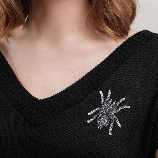 Vintage Style Overcoat Brooch Shining Rhinestones Decor Spider Shape Shawl Scarf Pin Men Suit Coat Simple Badge Fashionable Accessories