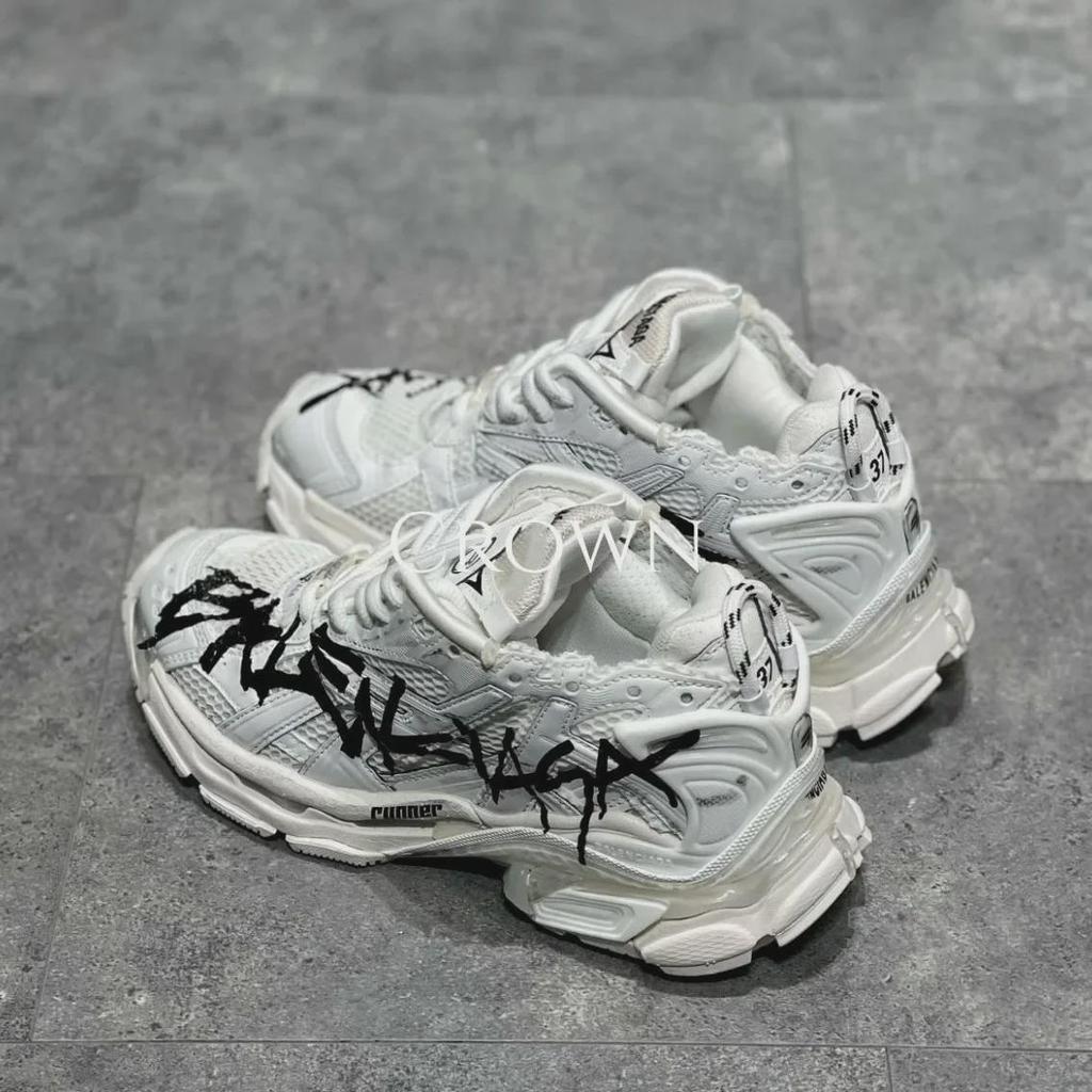Paris Graffiti-Style Unisex Casual Sneakers - Seventh Gen Fashion Runner