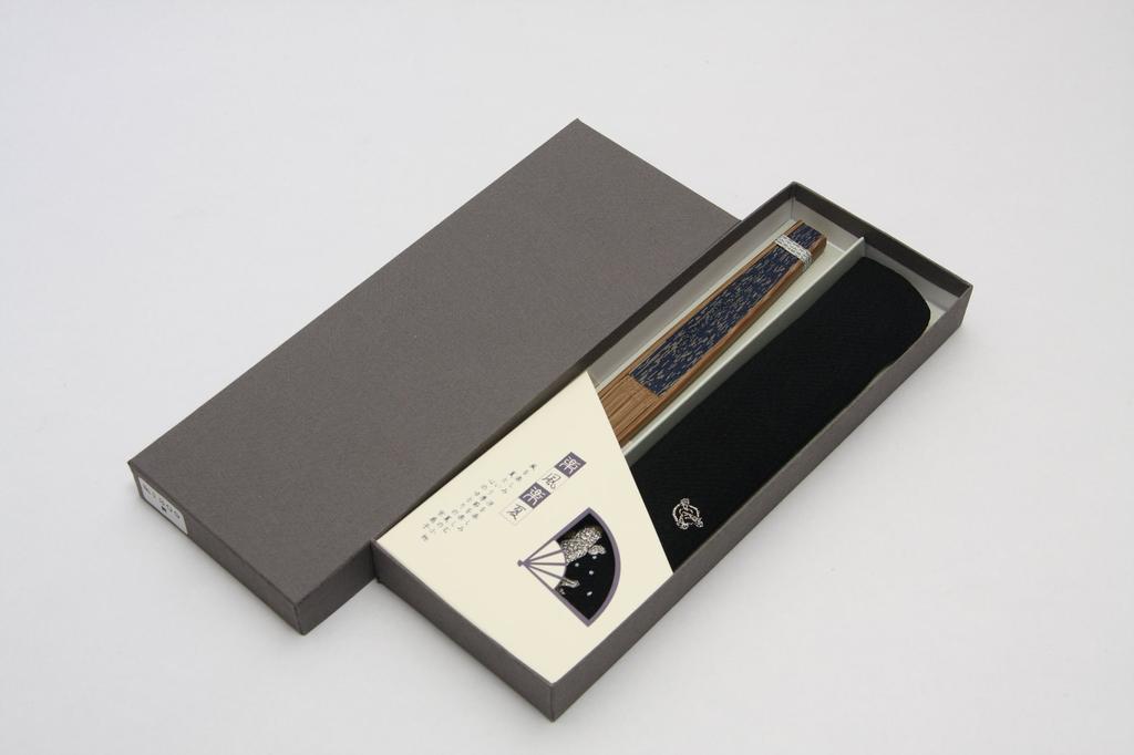 Kyoto Usu Karaki Kyoto Handwerker handgemachte Fächertasche Präsentationsbox [Hasegawa] Fächer, Karpfen, Sekishu, Fächer, inklusive,