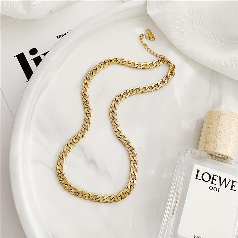 Gilded Vintage Titanium Steel Layered Collarbone Necklace for Women