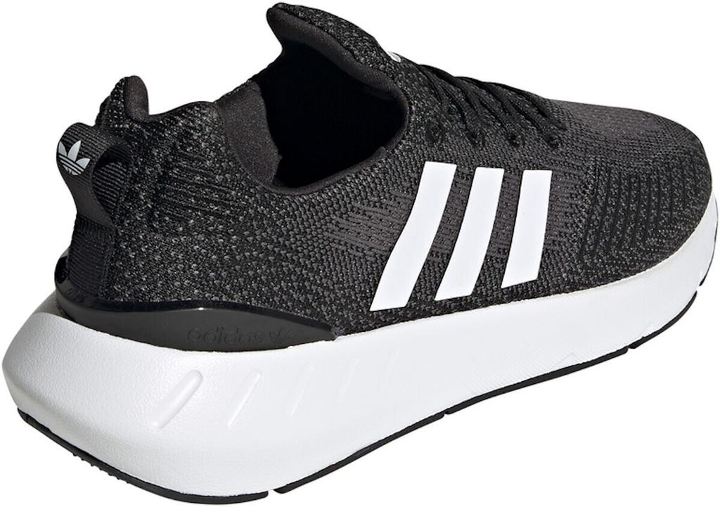 Кроссовки Adidas Swift Run 22 основной черный/облачный белый/серый пять