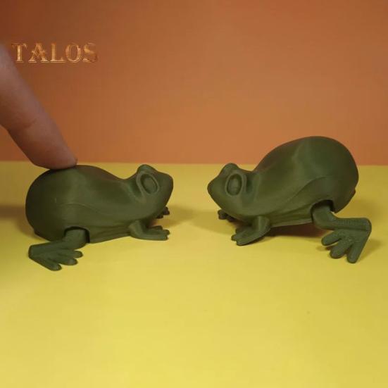 Jumping Frog Toy 3D Printed Frog Model Reptile Figurine Interactive Frog Fidget Toy for Kids And Adults School Projects