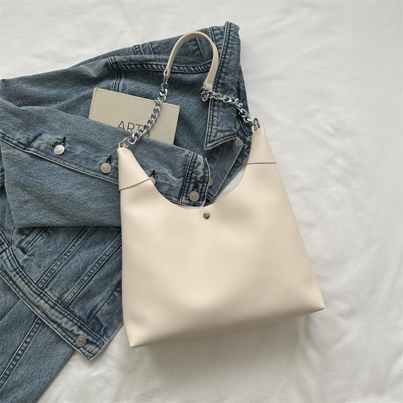 Trendy Pu Tote Bag In Fashionable Black White Or Khaki Ideal For Everyday Use